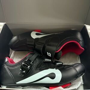 Men’s Size 43 (US 10) Peloton Brand Cycling Shoes